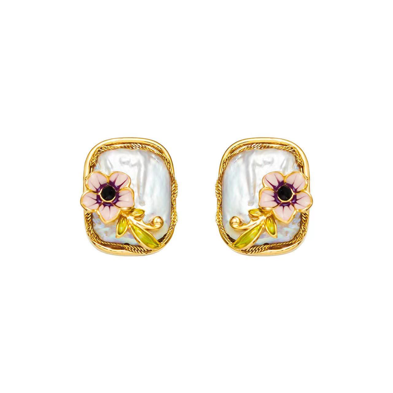 Elegant Romantic Vintage Floral Earrings