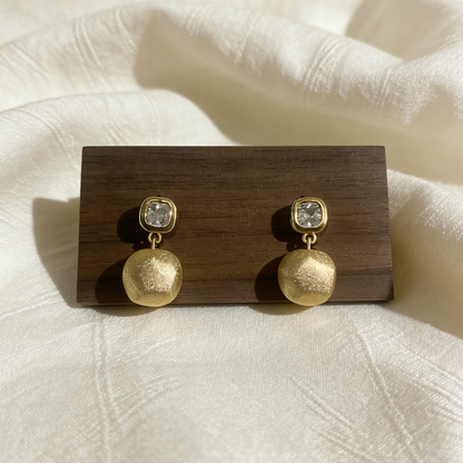 Simple square pendant earrings