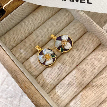 Vintage Elegant Earrings Series