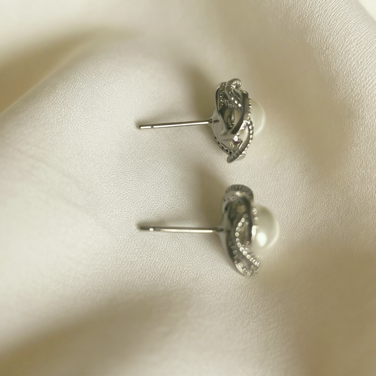 Pearl stud earrings back post